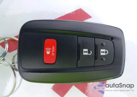 2025 Toyota Rav4 Xle z USA, uszkodzony, nr VIN 2T3P1RFV6SW584387